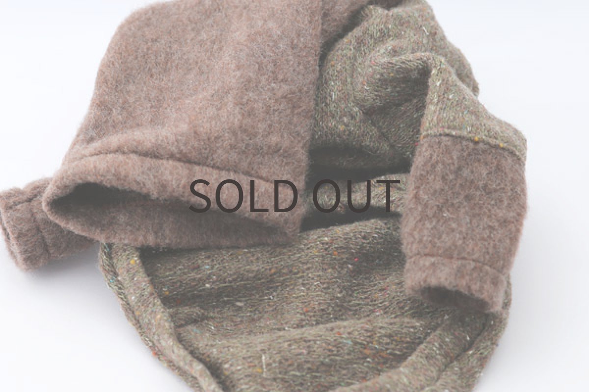 イタグレ服 シャギーネック 平置き