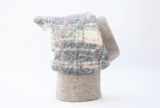 画像6: スライバーチェックの雫スヌード（グレー×アイボリー） (6)